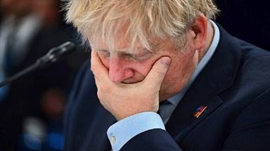 ​صحيفة بريطانية تكشف السبب الحقيقي لانسحاب جونسون من التنافس على منصب رئيس الوزراء